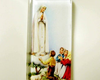 Our Lady of Fatima pendant with chain - GP01-386
