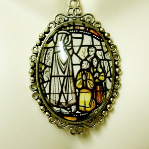 Our Lady of Fatima stained glass window pendant and chain - AP09-344