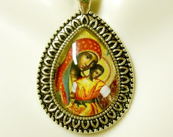 Black Madonna and child pendant with chain - AP15-082