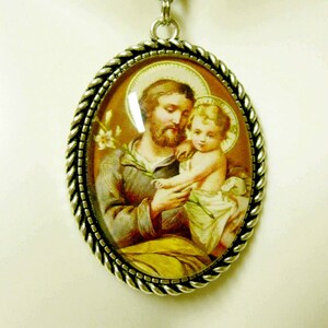 Saint Joseph pendant and chain - AP09-305