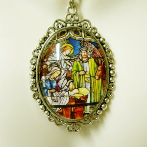 Nativity stained glass window pendant and chain - AP09-324