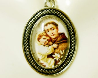 Saint Anthony pendant and chain - AP05-330