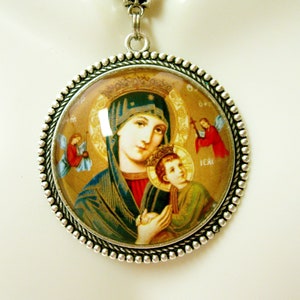 Our Lady of Perpetual Help pendant and chain - AP25-114