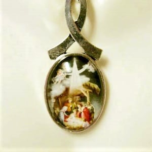 Kerststal met ster van Bethlehem-hanger en ketting - AP34-004