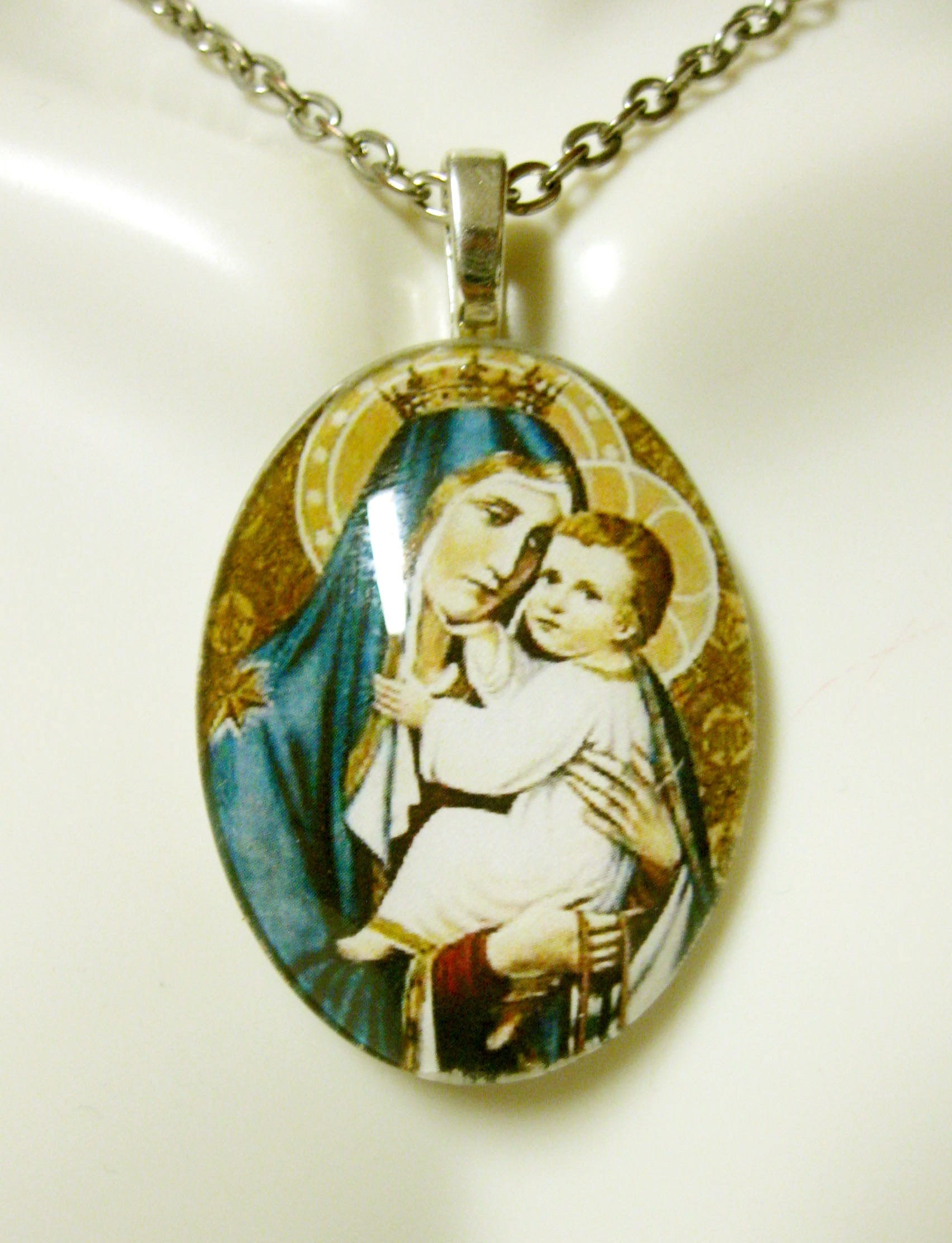 Our Lady of Mount Carmel Pendant With Chain - GP04-040 Cameo Style - Etsy