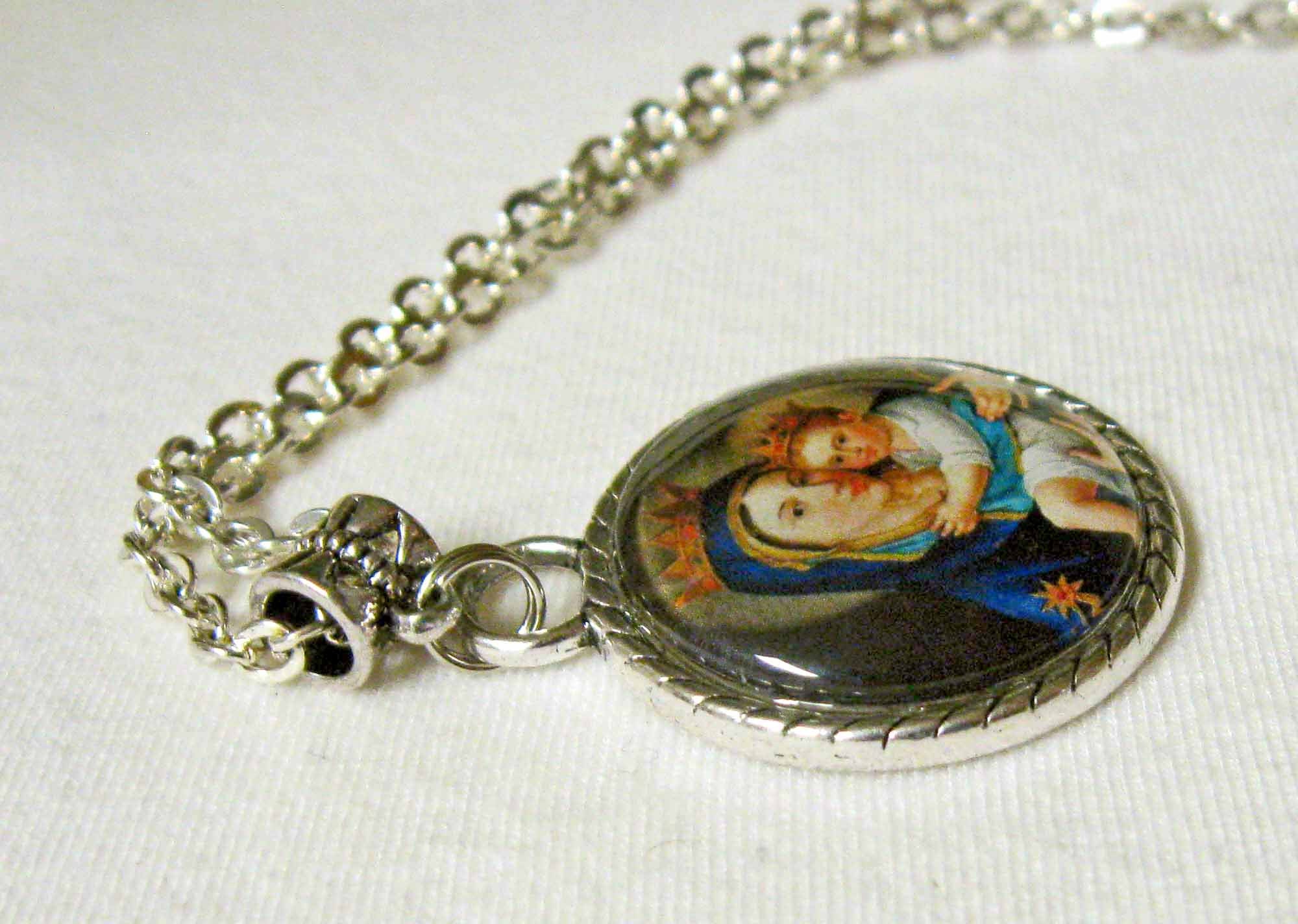 Our Lady of Mount Carmel Pendant and Chain - AP05-047 - Etsy