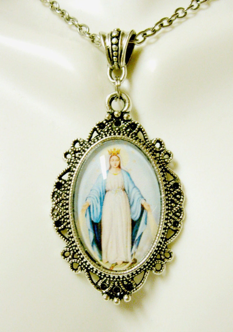 Miraculous medal necklace AP04-015 image 1