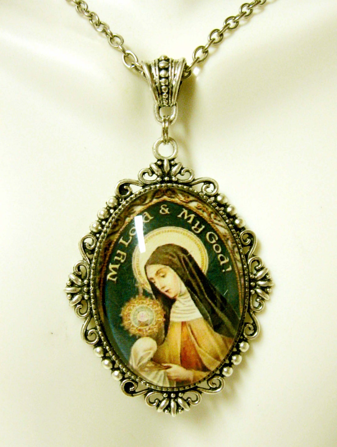 Saint Clare of Assisi Pendant and Chain - AP09-065 - Etsy