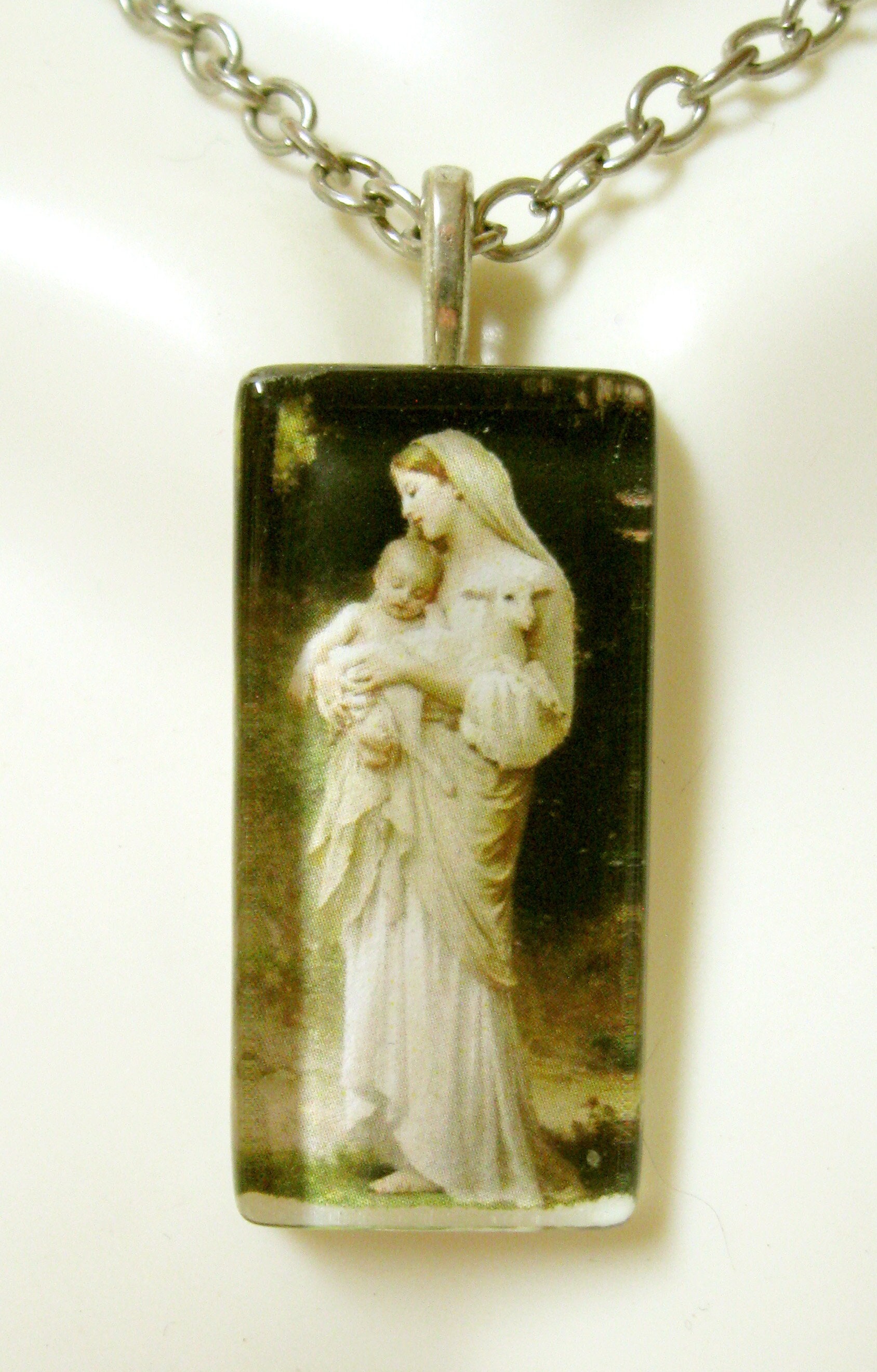 Innocence pendant with chain - GP12-368