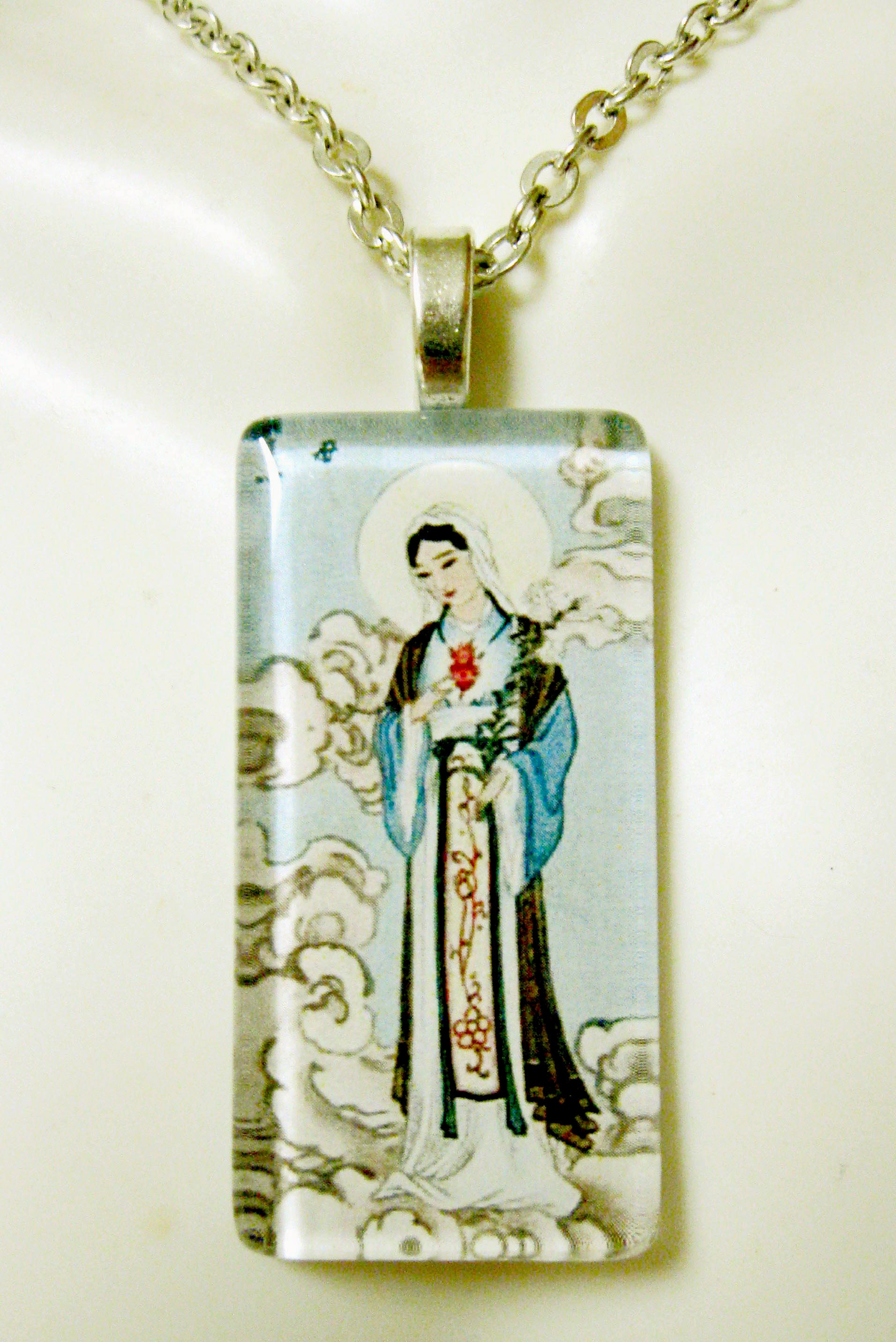 Japanese Virgin Mary Pendant With Chain - GP01-329 - Etsy Japanese Virgin Mary Pendant With Chain - GP01-329 - Etsy