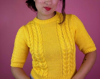 Suéter vintage de punto trenzado amarillo brillante de manga tres cuartos de los años 70 de Chego