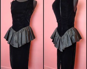 Vintage 1980&#39;s / 1990&#39;s Black Velvet Peplum Cocktail Dress *wounded bird - needs zipper* | Size XS