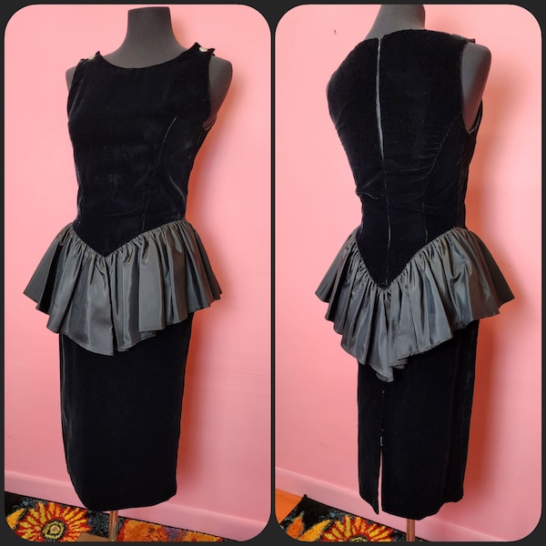 Vintage 1980's / 1990's Black Velvet Peplum Sexy Cocktail Dress *wounded bird - needs zipper* | Size XS