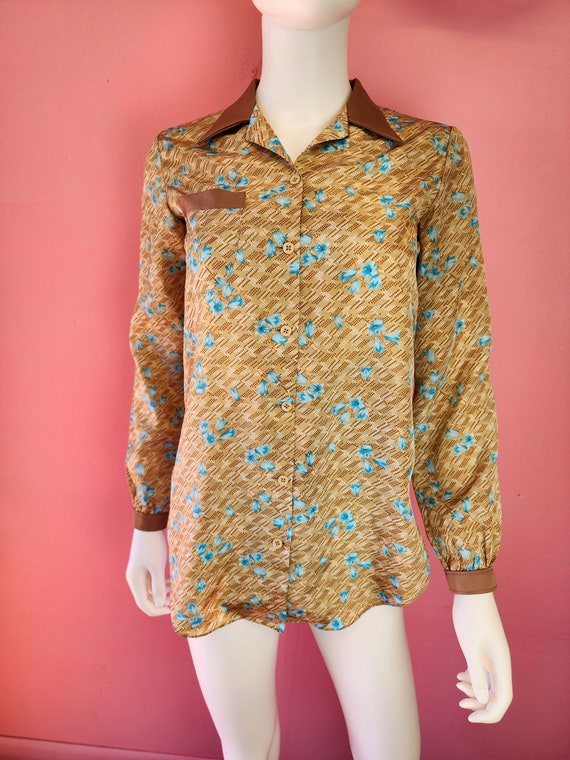 Size Small | Vintage 1970's Caramel Brown and Blu… - image 1