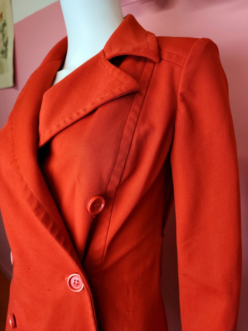 Taglia da media a grande / Blazer rosso doppiopetto vintage anni '70 dell'Atto III immagine 3