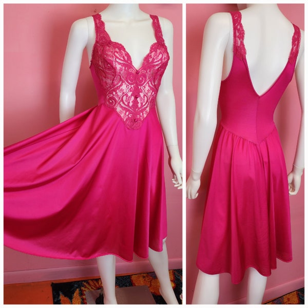 Size Small | Vintage 1970's to 1980's Olga Hot Pink Magenta Night Gown