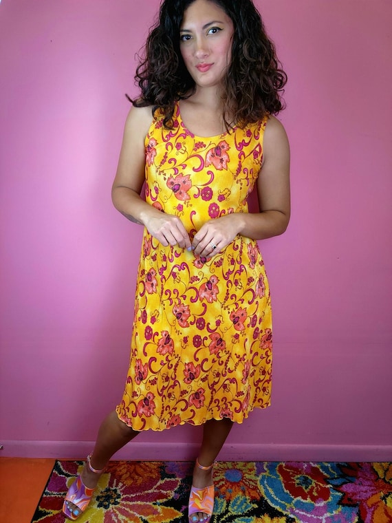 Size Medium to 1x Vintage 1990's Yellow Pink Paisley Pliss Crinkle Pleated Dress
