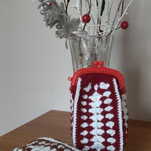 Gehäkelte Handytasche. Gestrickte Handtasche für Brillen. Etui für Brillen.