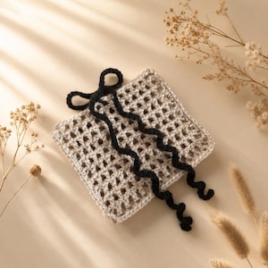 Cute Crochet Pouch Pattern | Boho Mesh Clutch | Cutesy Crochet Bow | Reusable Gift Bags | Make Up Accessories | Lip Balm Holder | For Her