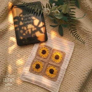 E Reader Sleeve | Kindle Case Crochet Pattern | Granny Square Sunflower | Kindle Cover | Gift for Book Lovers | E Reader Pouch with Pocket