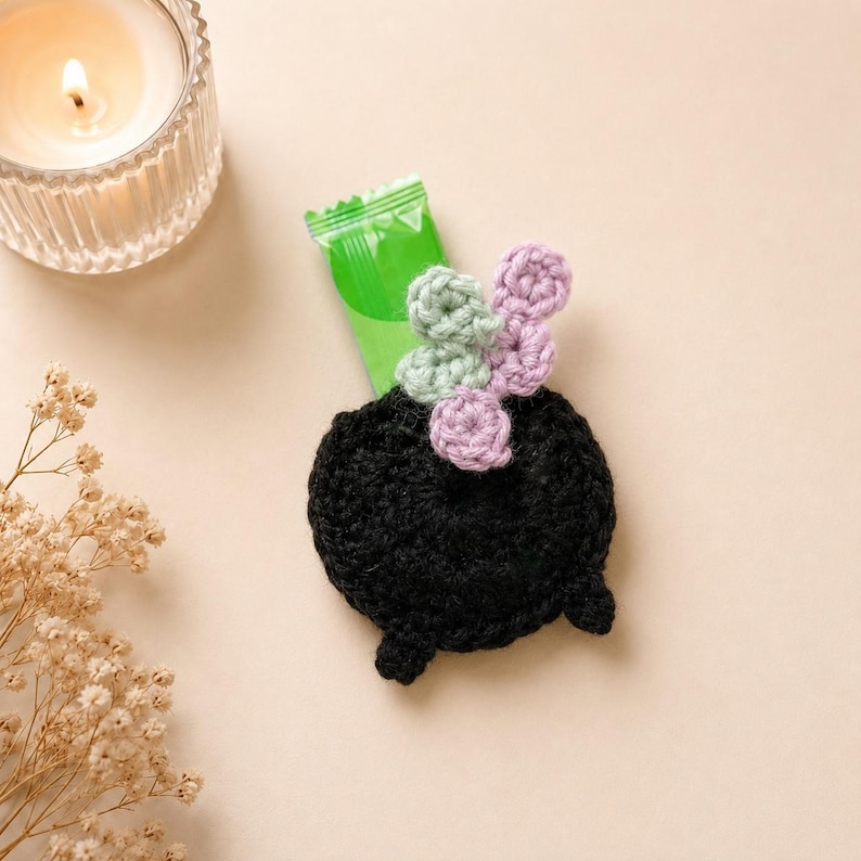 Bubbling Cauldron Sweet Holder crochet pattern listing photo by alittleamigurumi