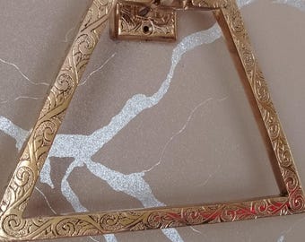 Hand Engraved Brass Towel Holder – Moroccan Wall Mounted Triangle Ring – Unlacquered Brass Bathroom Decor
