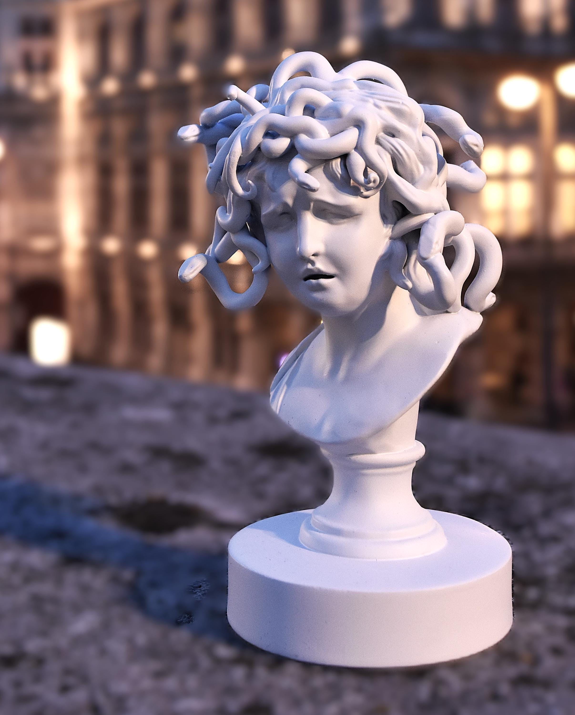 Medusa bernini - Etsy 日本