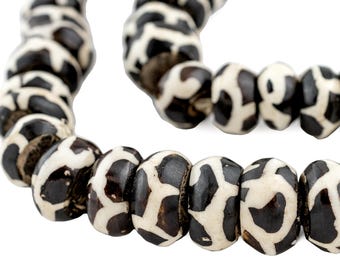 40 Giraffe Design Batik Bone Beads Large - African Bone Beads - Jewelry Making Supplies - Made in Kenya ** (BON-RND-GRF-243)