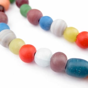 85 flerfärgade sfäriska Java-glaspärlor - Glasdistanspärlor - Glaskulpärlor - Indonesiskt glas - Sfäriskt glas (JVA-RND-MIX-720)