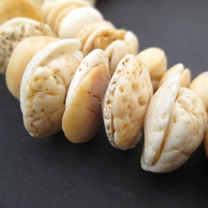 75 schelpensets antieke Mauritaanse conuskralen - antieke Afrikaanse kraal - Afrikaanse schelpkralen - zeldzame Afrikaanse kralen (SHL-UNU-WHT-158)