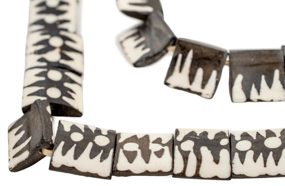 30 Batik Bone Beads Flags - Cow Bone Strand - Rectangular Beads - Black and White - Kenyan Jewelry - African Beads (BON-FLT-DOD-276)