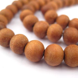 108 Natural Sandalwood Mala Beads: Mala Strand Yoga Meditation Wood Mala Beads Wood Ball Beads Round Shaped Beads (WOD-RND-BRN-936)