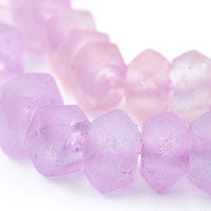 40-45 Cuentas de Vidrio Reciclado de Java - Cuentas de Vidrio Marino Facetado en Morado Confitado - Fabricadas en Indonesia ** (JVA-USU-PRP-676)