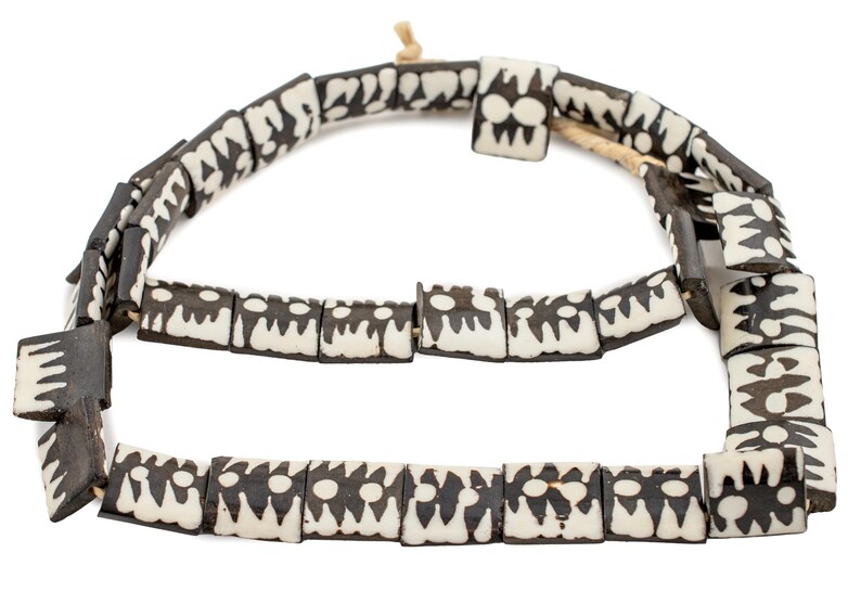 30 Batik Bone Beads Flags - Cow Bone Strand - Rectangular Beads - Black and White - Kenyan Jewelry - African Beads (BON-FLT-DOD-276) image 4