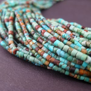 185 kleine turquoise Heishi-kralen - edelsteenkralen - turquoise kralen - benodigdheden voor het maken van sieraden - gemaakt in Afghanistan ** (TRQ-HSHI-120)