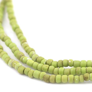 800 limegröna Java-glaspärlor 2,5 mm, 48" sträng: Java-pärlor Matta glaspärlor Bali-glaspärlor Små glaspärlor 3 mm glaspärlor