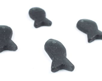 4 Black Sea Glass Fish Pendants: Sea Glass Pendants Glass Fish Charm Black Glass Fish Pendant for Jewelry Pendant for Necklace (PND-GLS-139)