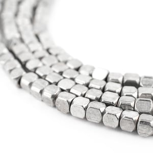 180 rundade silverkubpärlor 3 mm: Metalldistanspärlor Etniska metallpärlor Silverblockpärlor Rundade kubpärlor 3 mm silverpärlor