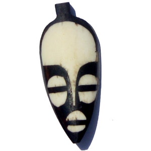 Traditional Mask Batik Bone Pendant - African Bone Pendant - Jewelry Making Supplies - Made in Kenya ** (PND-BON-102)