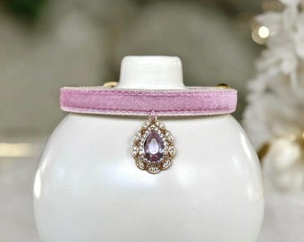Graceful Elegance - Light purple velvet cat collar with rhinestone charm, Breakaway kitten collar, Small dog collar, Luxurious cat collar.