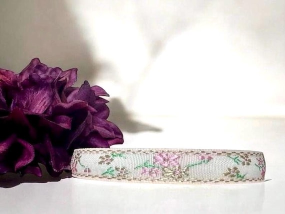 Cat Collar - Light Pink and Ivory Embroidered Breakaway Cat Collar, Small Dog Collar, Kitten Collar, Fancy Collar, Pink Safety Collar.