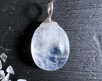 Small! Rainbow Moonstone Pendant 20mm blue flash gemstone with 925 Silver Loop