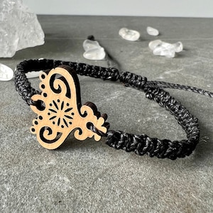 Filigranes Holz Makramee Armband verstellbar