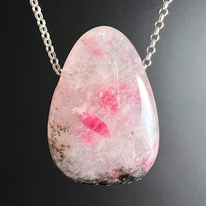 Rhodonithänge borrat | Hallonrosa kristallhalsband | Hjärtchakra | Självkärlekssten