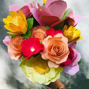 18 stem paper flower bouquet, wedding flowers, birthday gift, paper flowers, bridesmaid bouquet, paper roses, image 3