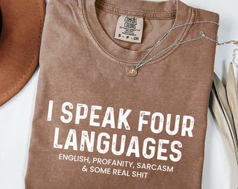Hablo cuatro idiomas SVG PNG, Camiseta sarcástica, Camiseta con frase divertida, Camiseta para beber, Camiseta de broma, Camiseta de humor, Camiseta navideña, Camiseta con ambiente de fiesta