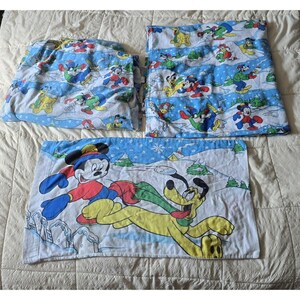 VTG 90s Disney Mickey Mouse Twin Flannel Sheet Set Winter Pluto Donald 3 piece