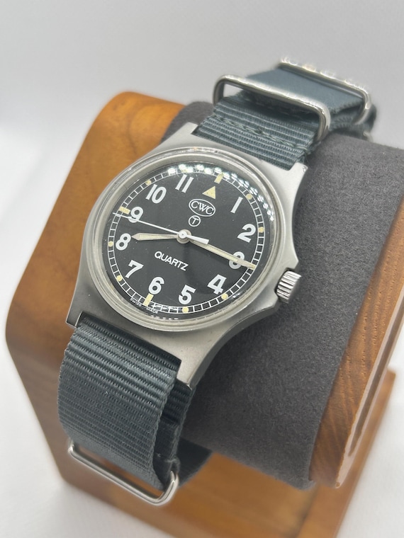 British Military issue CWC w10 2004 quartz watch - image 1