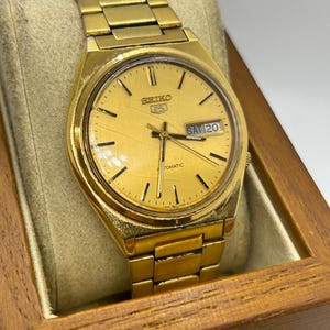 Seiko 5 Automatic all gold day date vintage watch