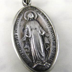Vintage Miraculous Medal Religious Charms Catholic Medals Pendants Religious Jewelry Rosary Parts